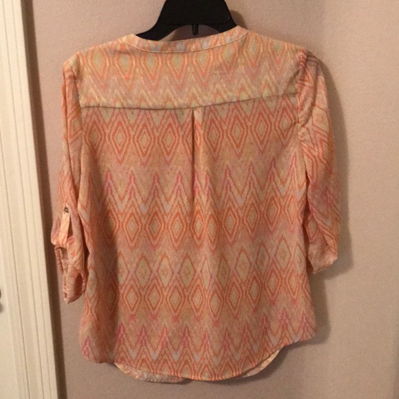 patterned button down blouse - Picture 2 of 2